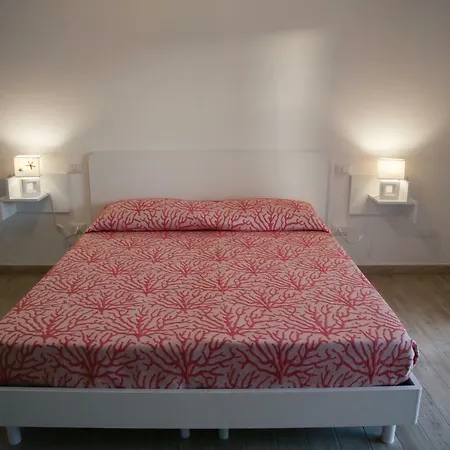 Le Tre Spiagge 3* קאלאסטה