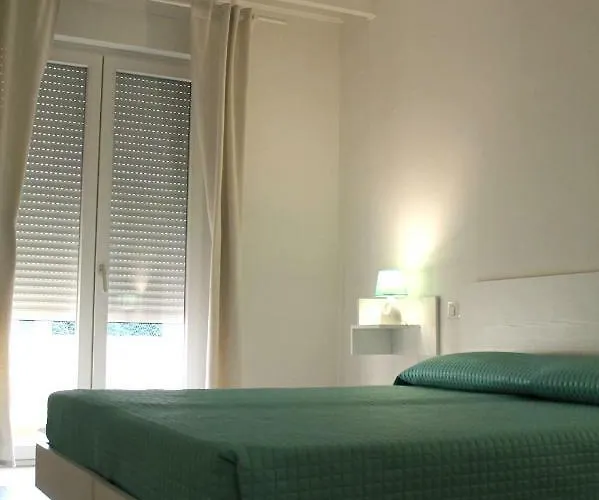 Oda ve Kahvaltı Le Tre Spiagge 3*