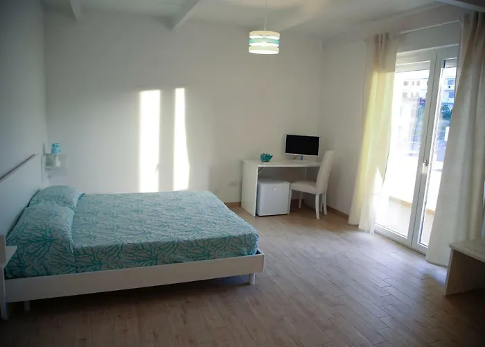 Oda ve Kahvaltı Le Tre Spiagge 3*